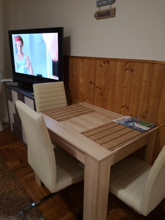 Dorka Apartman ボニャルツバシュ エクステリア 写真