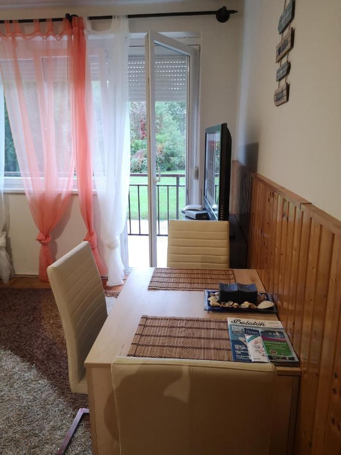 Dorka Apartman ボニャルツバシュ エクステリア 写真