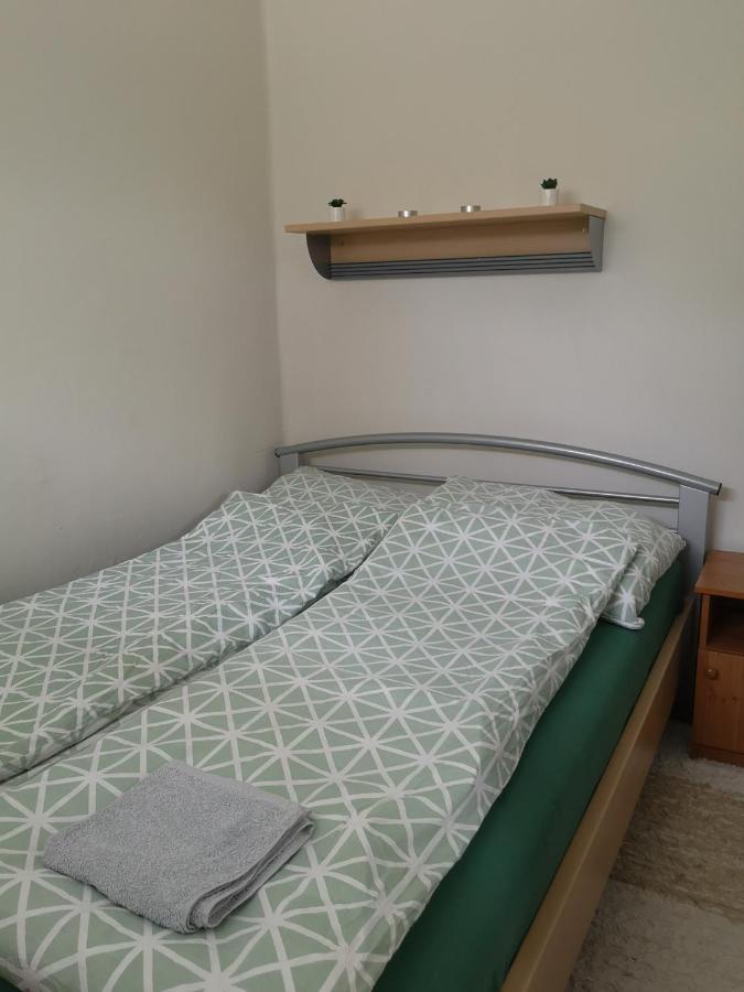 Dorka Apartman ボニャルツバシュ エクステリア 写真