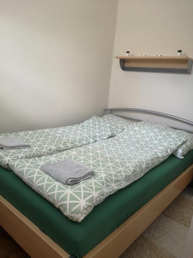 Dorka Apartman ボニャルツバシュ エクステリア 写真