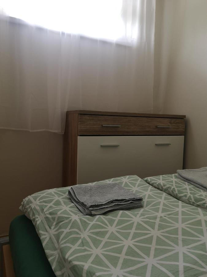 Dorka Apartman ボニャルツバシュ エクステリア 写真